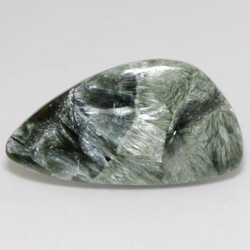 Serafinita verde natural de 13,83 ct, forma elegante, opaco