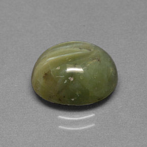 Serpentina verde natural de 2,95 ct, corte óvalo, opaco