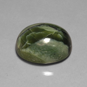 Serpentina verde natural de 26,53 ct, corte óvalo, opaco