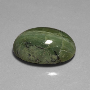 Serpentina verde natural de 36,66 ct, corte óvalo, opaco