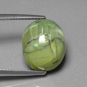 Serpentina verde natural de 8,56 ct, corte óvalo, opaco