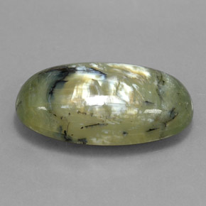 Serpentina verde natural de 9,95 ct, corte óvalo, opaco