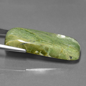 Serpentina Verde amarillento natural de 39.11 ct, Corte Cojín, Opaco