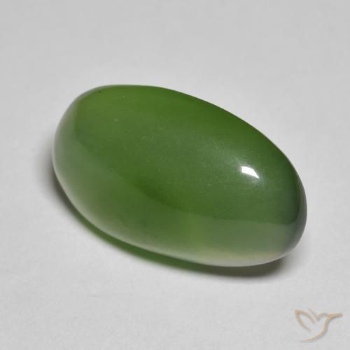 Serpentina Verde medio natural de 9.39 ct, Ovalada, Translúcido