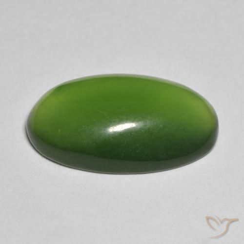 Serpentina Verde medio natural de 9.39 ct, Ovalada, Translúcido