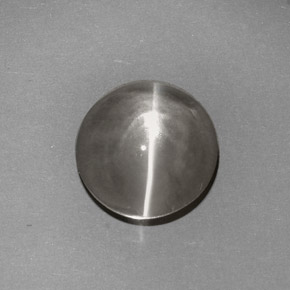 Sillimanite cat's eye gris natural de 6,62 ct, transparente, transparente / translúcido