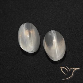 Gemas de Silimanita Ojo de Gato Blanco claro natural de 2.29 ct, Ovalada, Translúcido