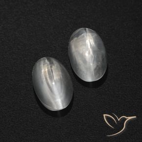 Gemas de Silimanita Ojo de Gato Blanco claro natural de 2.04 ct, Ovalada, Translúcido