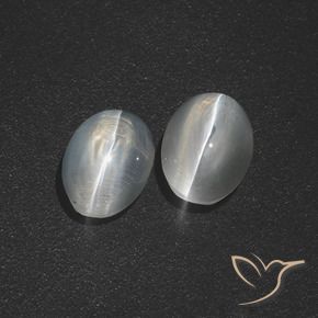Gemas de Silimanita Ojo de Gato Blanco claro natural de 2.53 ct, Ovalada, Translúcido
