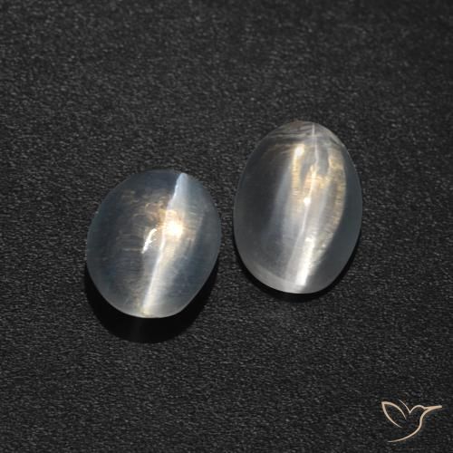 Gemas de Silimanita Ojo de Gato Blanco claro natural de 2.59 ct, Ovalada, Translúcido