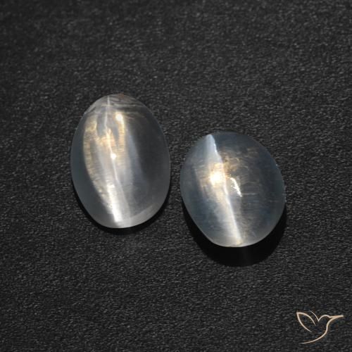 Gemas de Silimanita Ojo de Gato Blanco claro natural de 2.59 ct, Ovalada, Translúcido