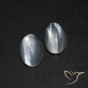 Gemas de Silimanita Ojo de Gato Blanco claro natural de 2.46 ct, Ovalada, Translúcido