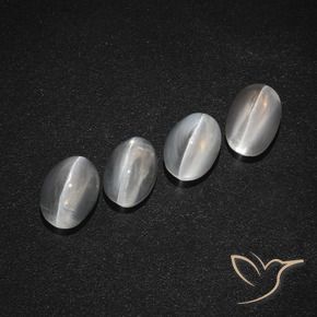 Gemas de Silimanita Ojo de Gato Blanco claro natural de 4.26 ct, Ovalada, Translúcido