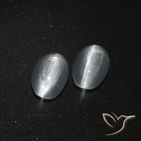 Gemas de Silimanita Ojo de Gato Blanco claro natural de 2.60 ct, Ovalada, Translúcido