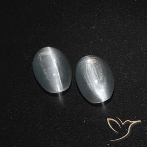 Gemas de Silimanita Ojo de Gato Blanco claro natural de 2.60 ct, Ovalada, Translúcido