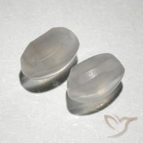 Gemas de Silimanita Ojo de Gato Blanco cálido natural de 2.18 ct, Ovalada, Translúcido