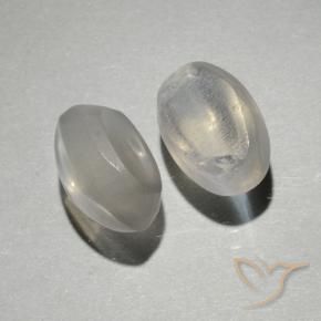 Gemas de Silimanita Ojo de Gato Blanco cálido natural de 2.25 ct, Ovalada, Transparente