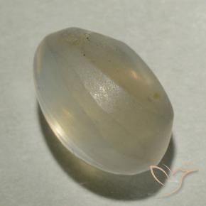 Silimanita Ojo de Gato Amarillo claro natural de 1.47 ct, Ovalada, Transparente