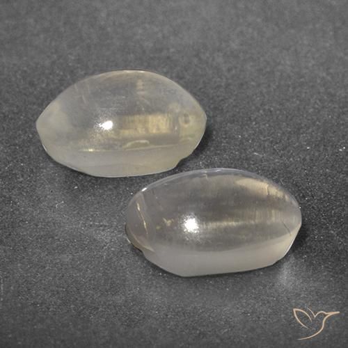 Gemas de Silimanita Ojo de Gato Blanco cálido natural de 2.69 ct, Ovalada, Transparente