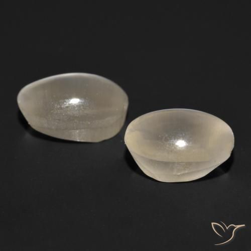 Gemas de Silimanita Ojo de Gato Gris muy claro natural de 1.78 ct, Ovalada, Translúcido