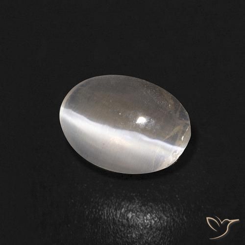 Silimanita Ojo de Gato Blanco cálido natural de 0.68 ct, Ovalada, Transparente