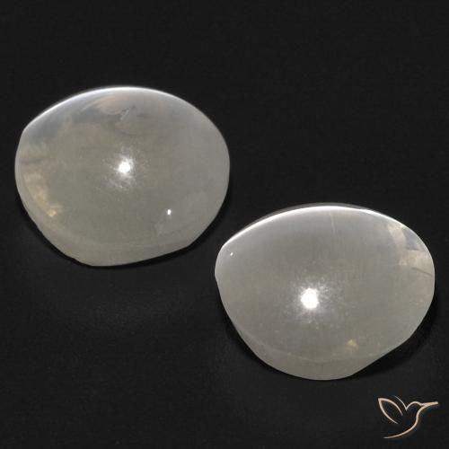 Gemas de Silimanita Ojo de Gato Blanco cálido natural de 2.68 ct, Ovalada, Transparente