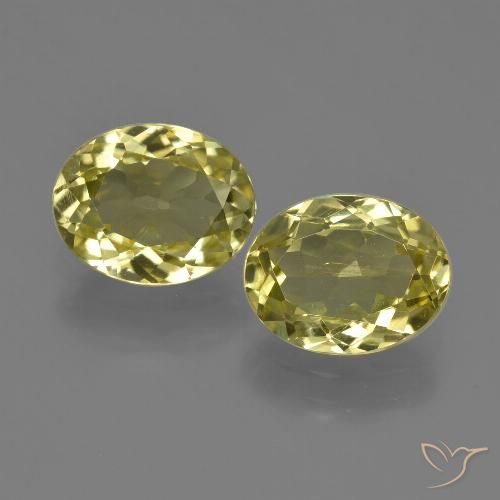 3.65ctw Natural Amarillo terroso Silimanita, Ovalada, VS