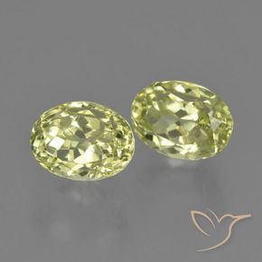 Gemas de Sillimanita Amarillo medio natural de 3.94 ct, Ovalada, VS