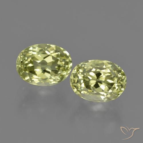 3.65ctw Natural Verde amarillo Silimanita, Ovalada, VVS-VS