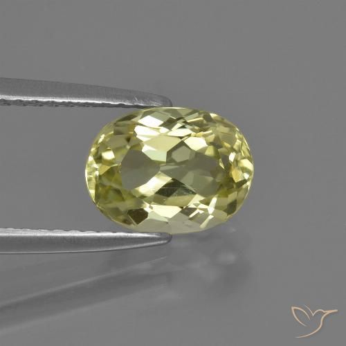 2.01ct Natural Amarillo verdoso Silimanita, Ovalada, VVS-VS