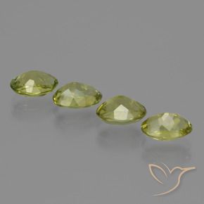 Gemas de Sillimanita Amarillo  verdoso natural de 3.35 ct, Ovalada, VS