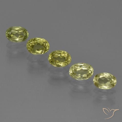 2.63ctw Natural Amarillo verdoso Silimanita, Ovalada, VVS-VS