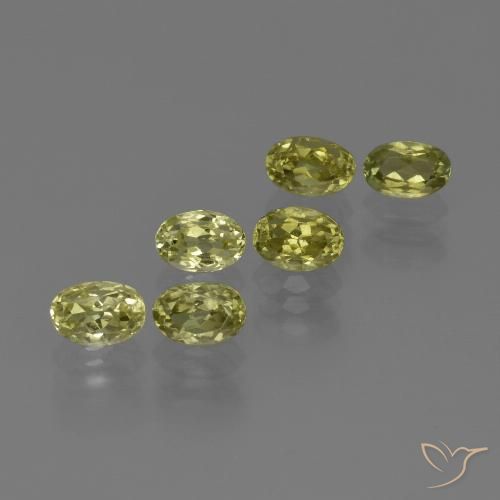 4.04ctw Natural Amarillo verdoso Silimanita, Ovalada, VVS-VS