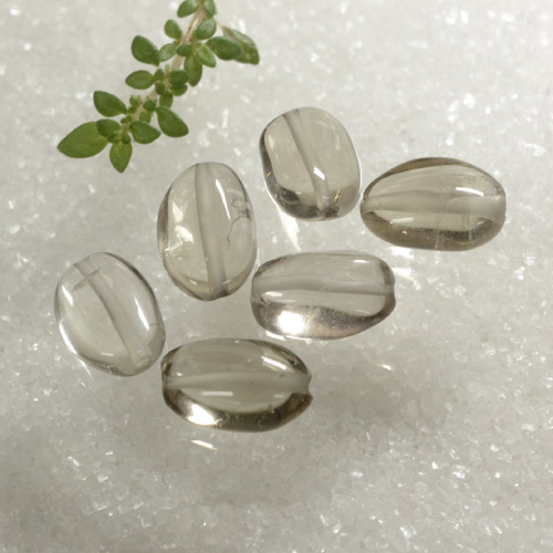 Gemas de cuarzo ahumado Marrón madera muy claro natural de 8.86 ct, Ovalada, Transparente