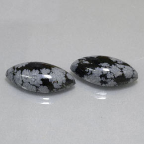 Gemas de obsidiana nevada negro natural de  ct, marquesa, opaco