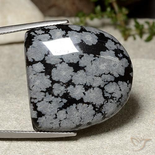 Obsidiana copo de nieve Gris-Blanco y negro natural de 37.14 ct, Elegante, Opaco