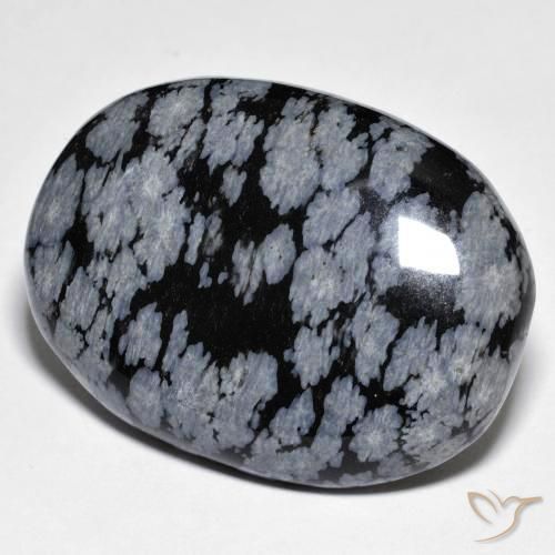 Obsidiana copo de nieve Gris-Blanco y negro natural de 45.67 ct, Ovalada, Opaco