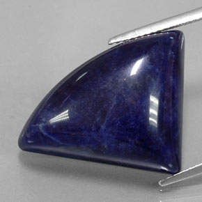 Sodalita Azul violeta natural de 19.69 ct, Forma elegante, Opaco