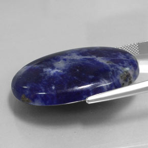Sodalita azul natural de 56,50 ct, corte óvalo, opaco