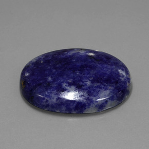 Sodalita Azul violeta natural de 41.15 ct, Corte Óvalo, Opaco