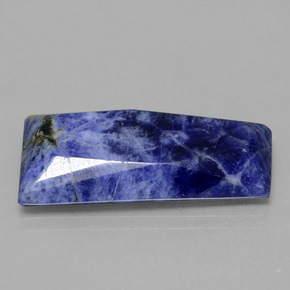 Sodalita Azul violeta natural de 20.69 ct, Forma elegante, Opaco