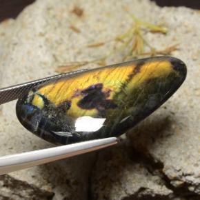 Espectrolita multicolor natural de 27,88 ct, forma elegante, opaco