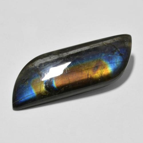 Espectrolita multicolor natural de 8,86 ct, forma elegante, opaco