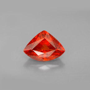 Granate espesartita naranja natural de 2,57 ct, forma elegante, SI