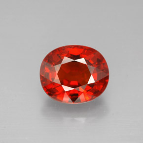 Granate espesartita naranja natural de 2,77 ct, corte óvalo, VS