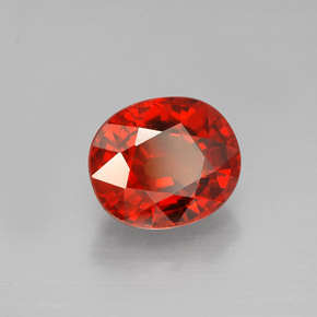 Granate espesartita naranja natural de 2,77 ct, corte óvalo, VS