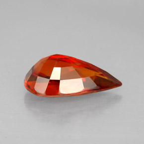 Hilo de espesartita Naranja rojizo natural de 4.03 ct, En forma de pera, VS-SI