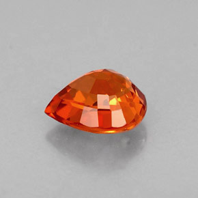 Granate espesartita naranja natural de 0,77 ct, en forma de pera, VVS