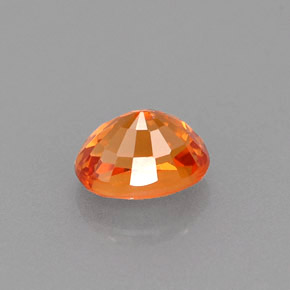 Granate espesartita naranja natural de 0,78 ct, corte óvalo, VVS-VS