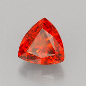 Hilo de espesartita Naranja rojizo natural de 1.52 ct, Trillón, VS